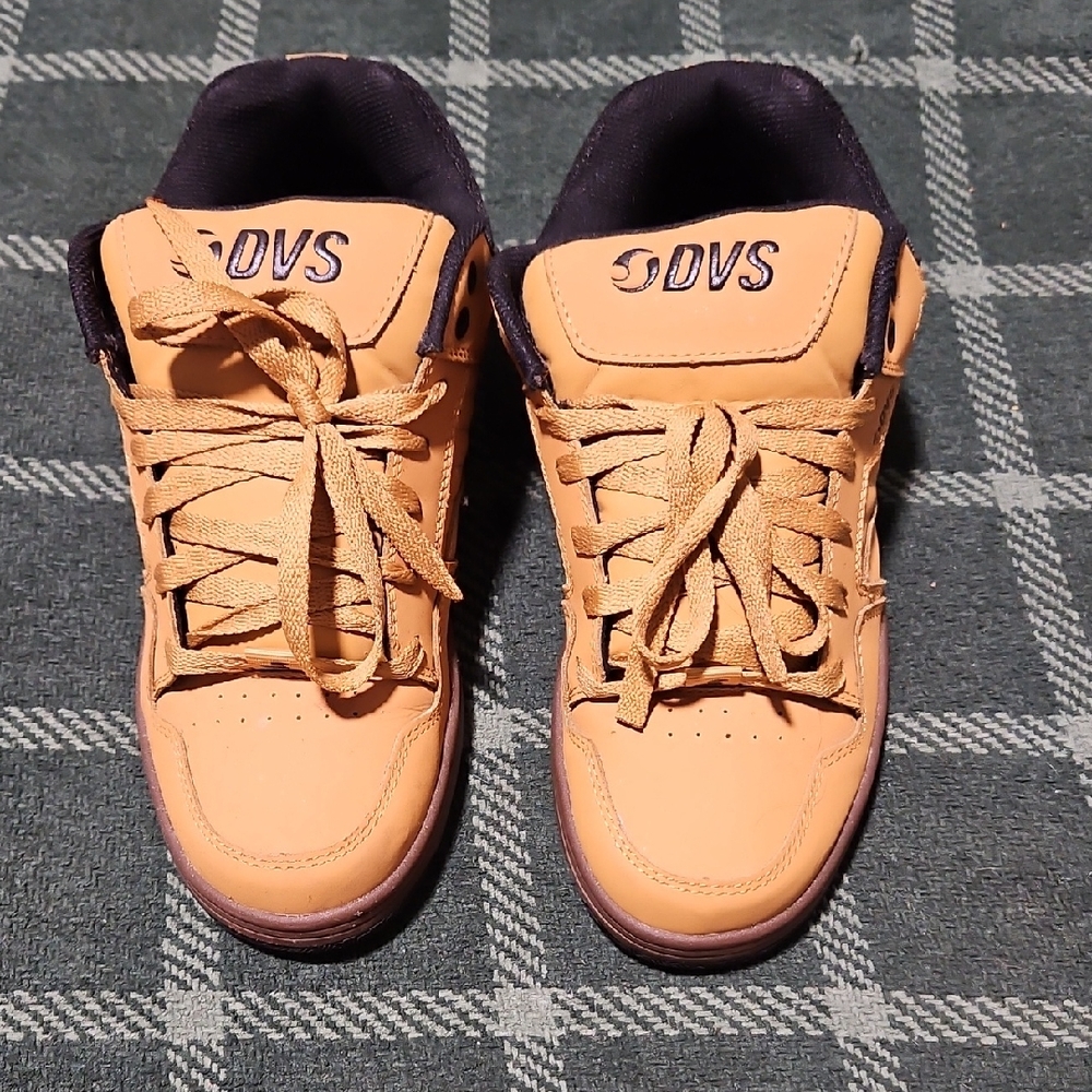 DVS Men's Tan Skate Shoes